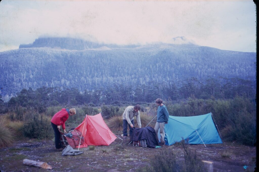 1 Inspirational Tasmanian Overland Track Guide: Legendary Bucket List Hike